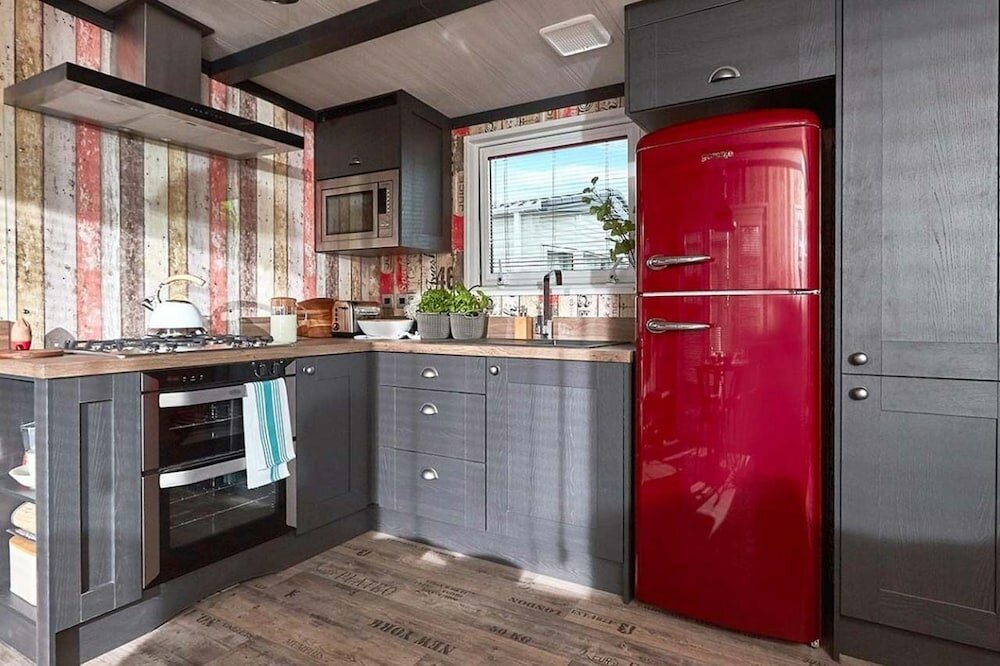 Фото Sandy Balls Holiday Village