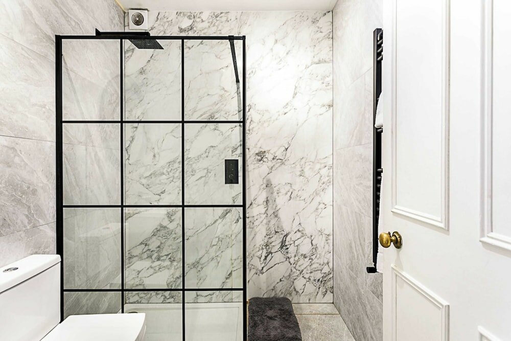 Фото Kensington Retreat With Private Patio