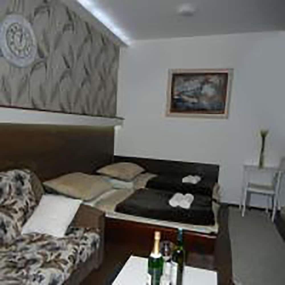 Фото Villa Lucia Apartments & Rooms