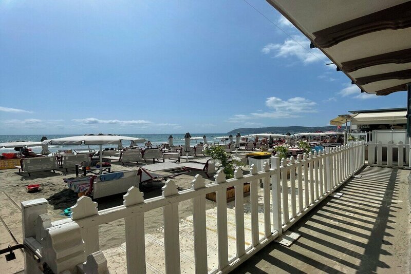 Апартаменты La Casa Sulla Spiaggia - On The Beach