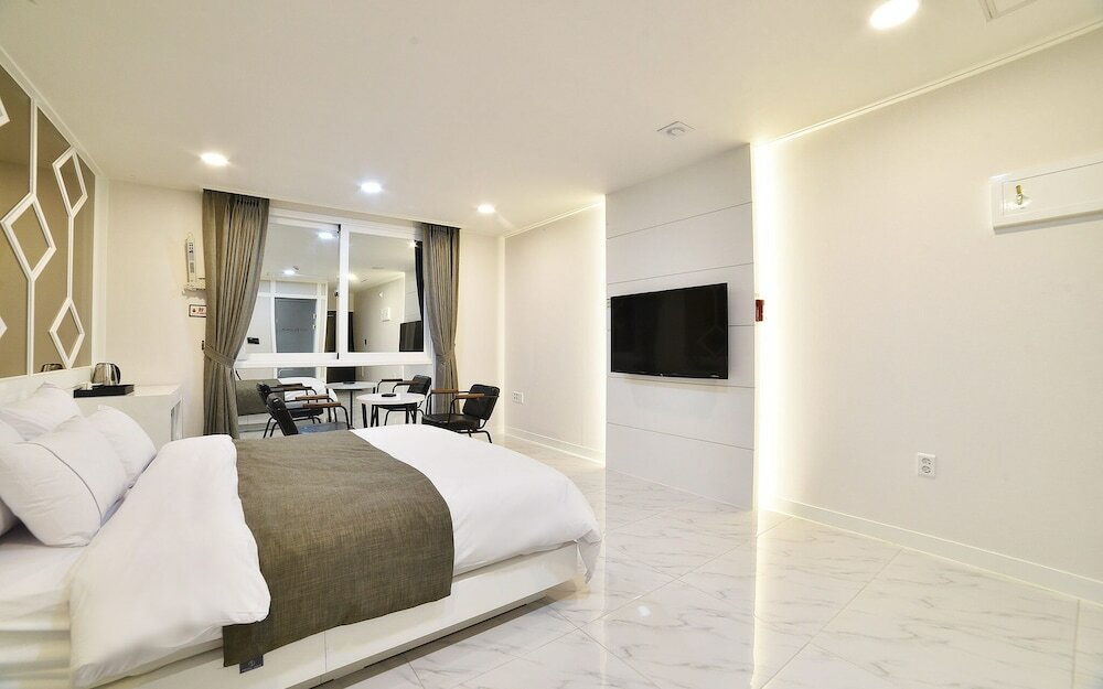 Фото Yeosu Hotel Zava