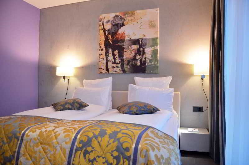 Фото Hotel Swiss Star