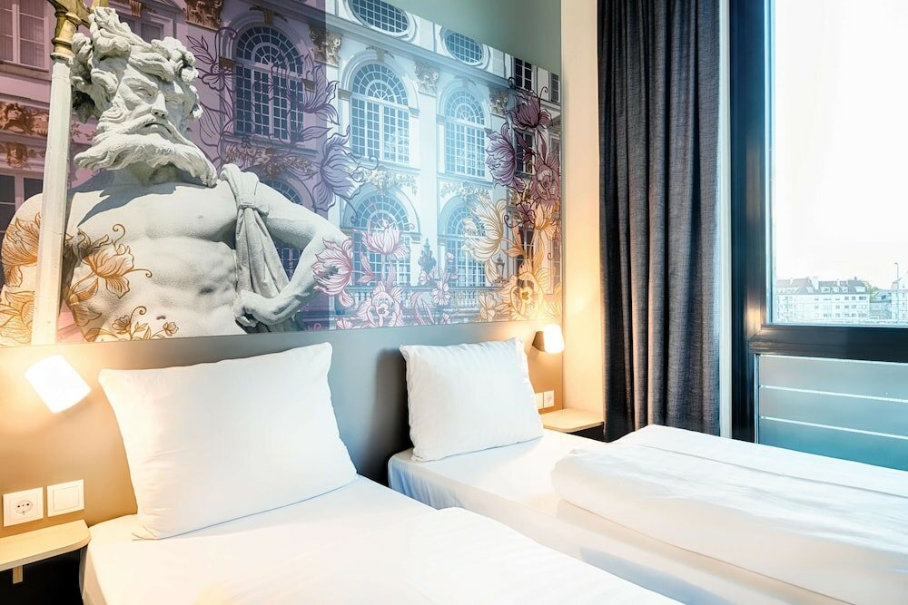 Фото B&b Hotel München-Moosach