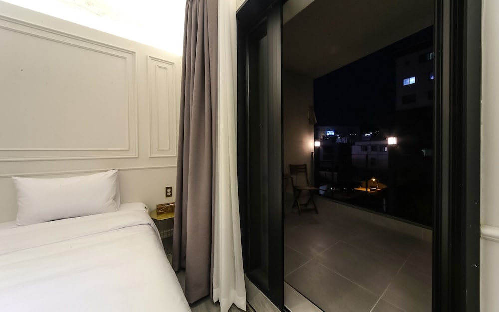 Фото Busan Seomyeon Den Vast Hotel