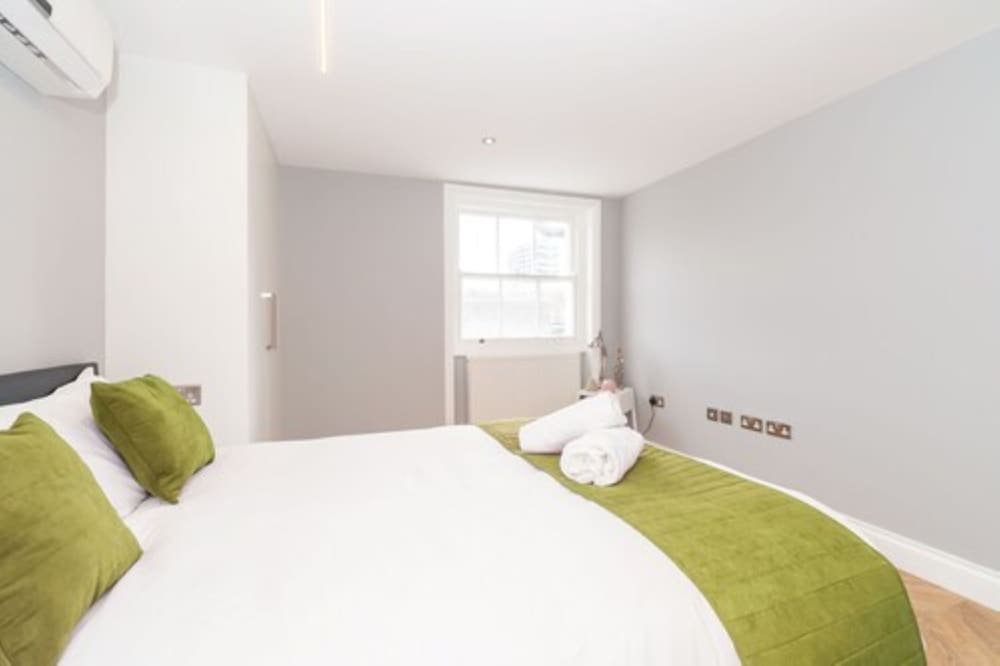 Фото Pml Apartments Southwick Street