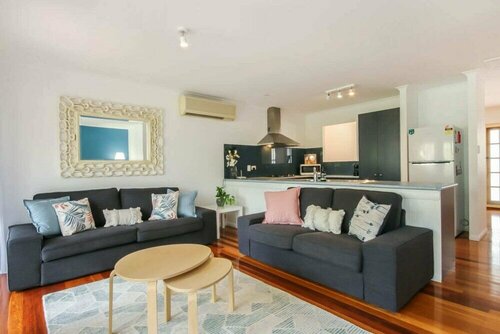 Гостиница Stylish 3bd Family Home in Leafy Paddington в Брисбене