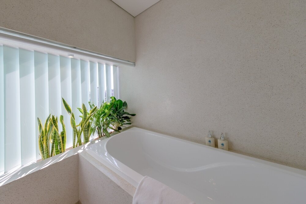 Фото Prana Boutique Hotel and Apartments