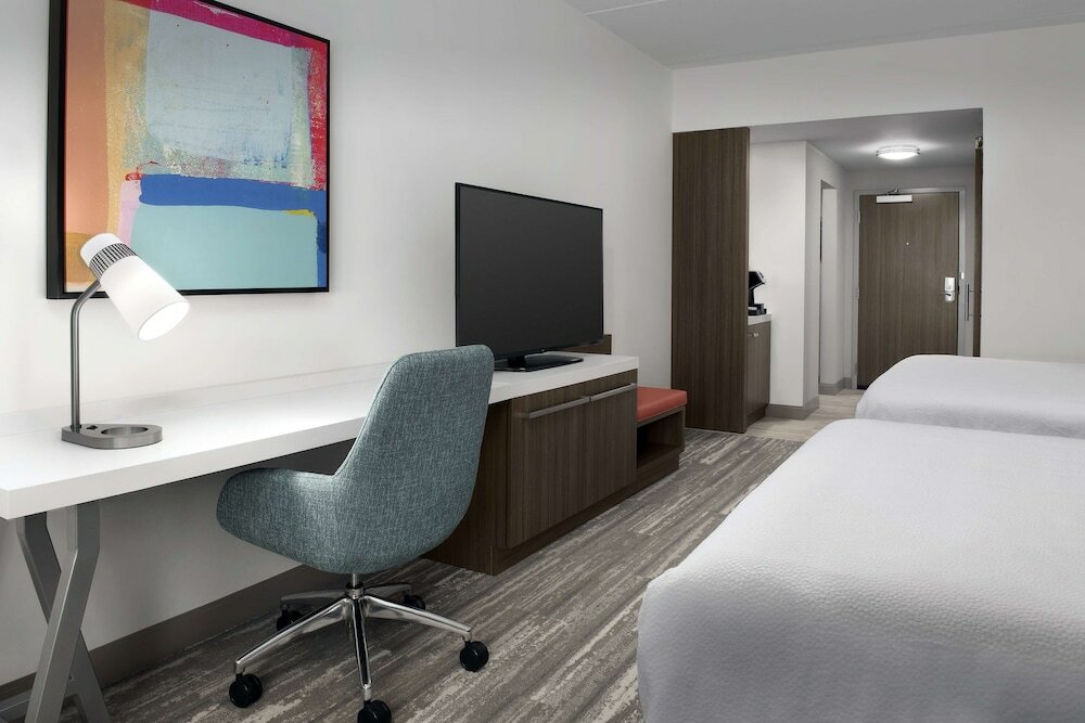 Фото Hilton Garden Inn Pensacola Downtown