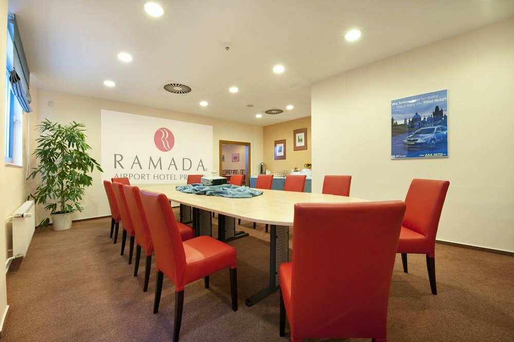 Фото Ramada Airport Hotel Prague