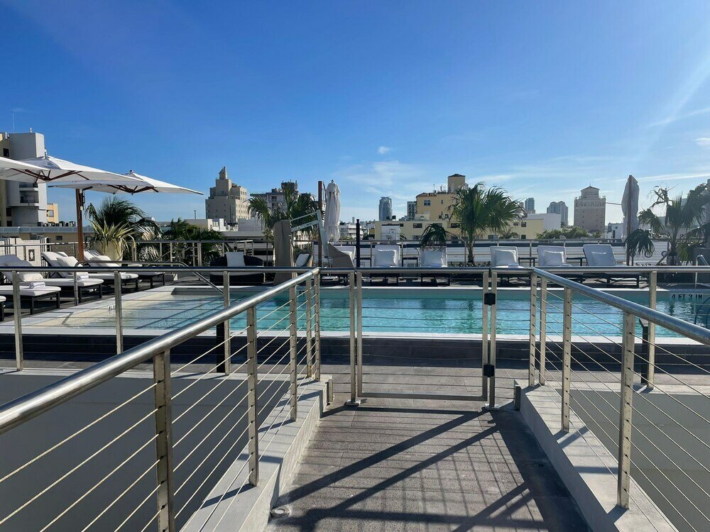 Фото Nassau Suite South Beach - an All Suites Hotel