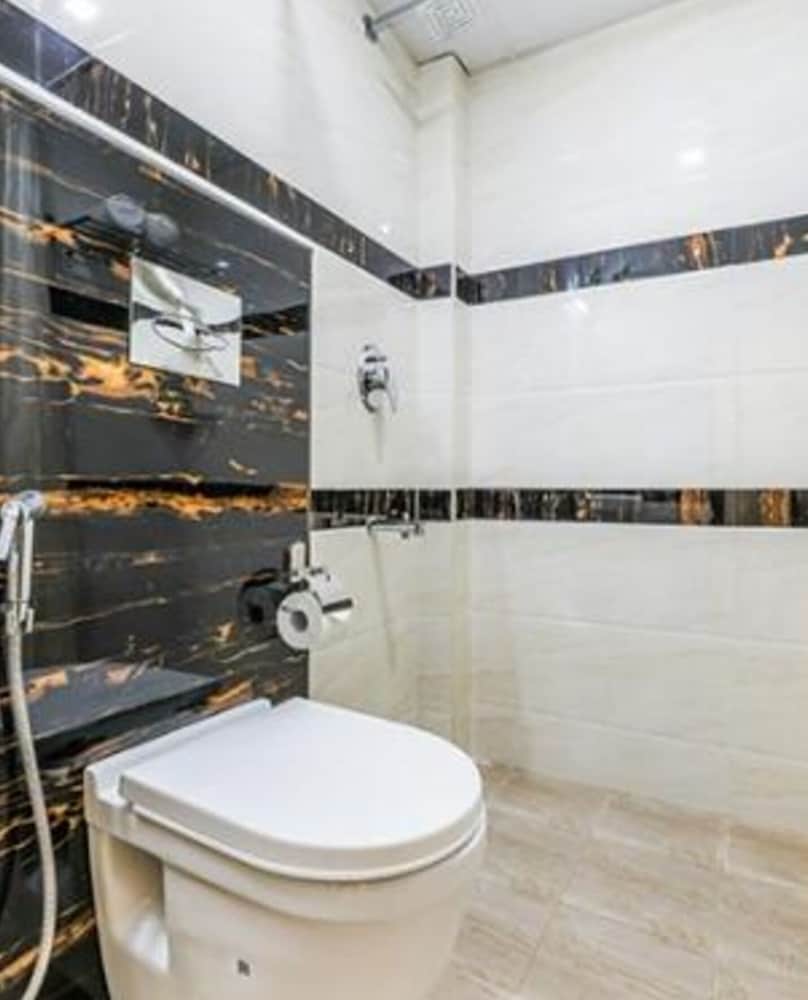 Фото Fabhotel Crown Heights