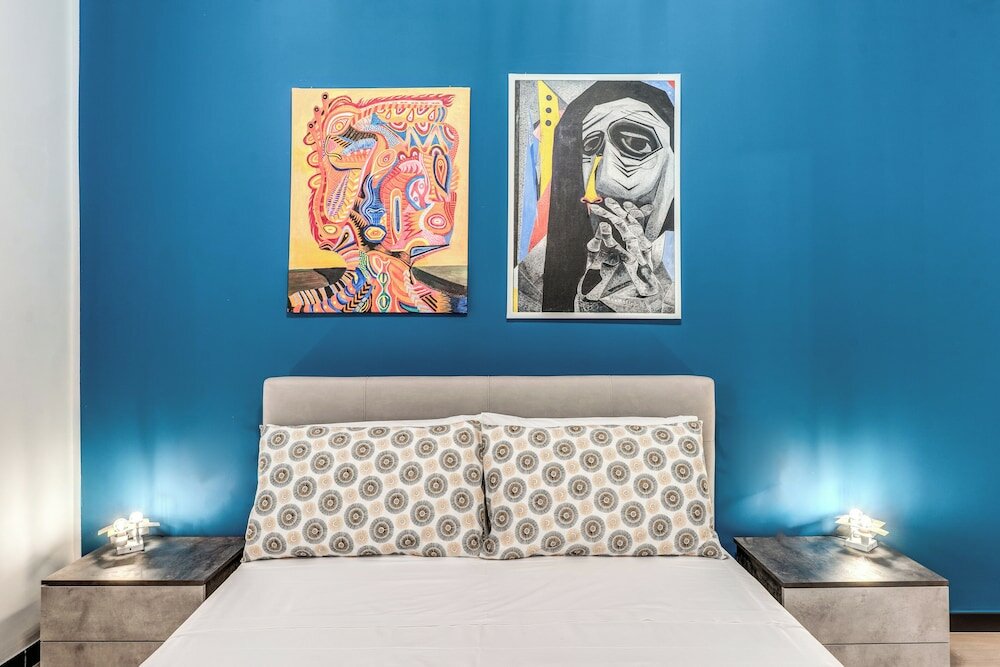 Фото The Quarters Naples Apartment