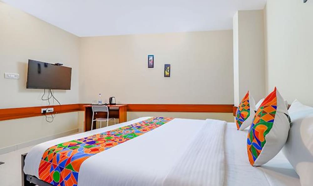 Фото Fabhotel Prestine Tree