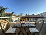 Missafir Sleek Flat With Balcony on Bagdat Street (İstanbul, Kadikoy, Bagdat Avenue, 179), short-term housing rental