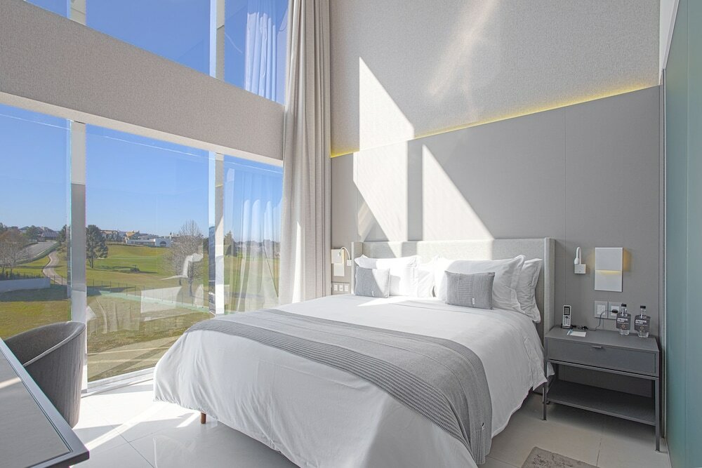 Фото Suryaa Hotel Pinhais, Curio Collection by Hilton