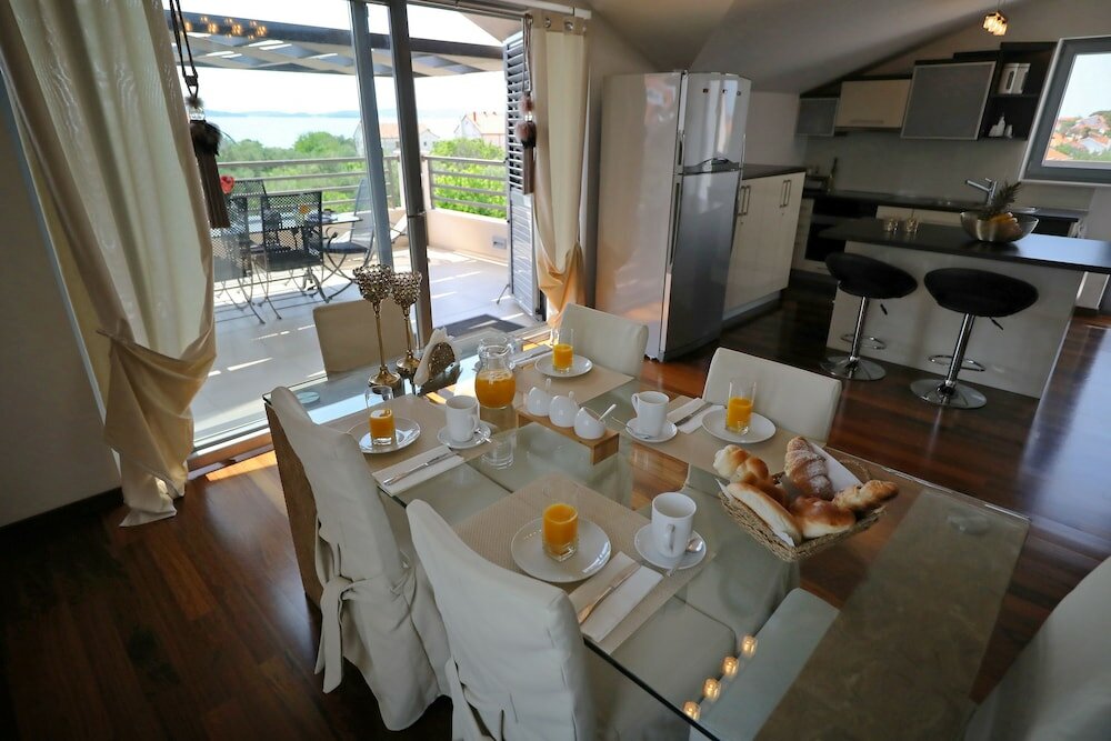 Фото Villa Olive Garden Apartments