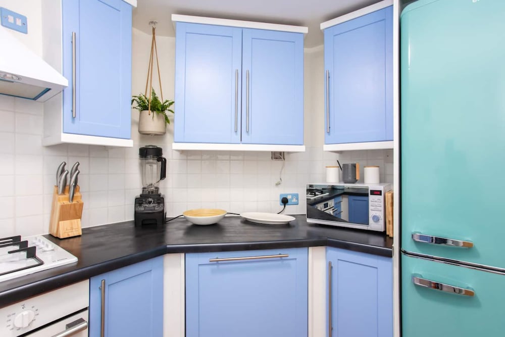 Фото Modern 2 Bedroom Apartment in the Heart of London