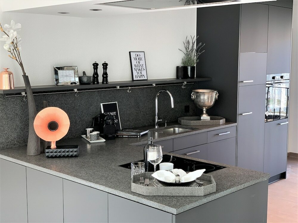 Фото Cosmopolitan Apartments Zürich Seefeld