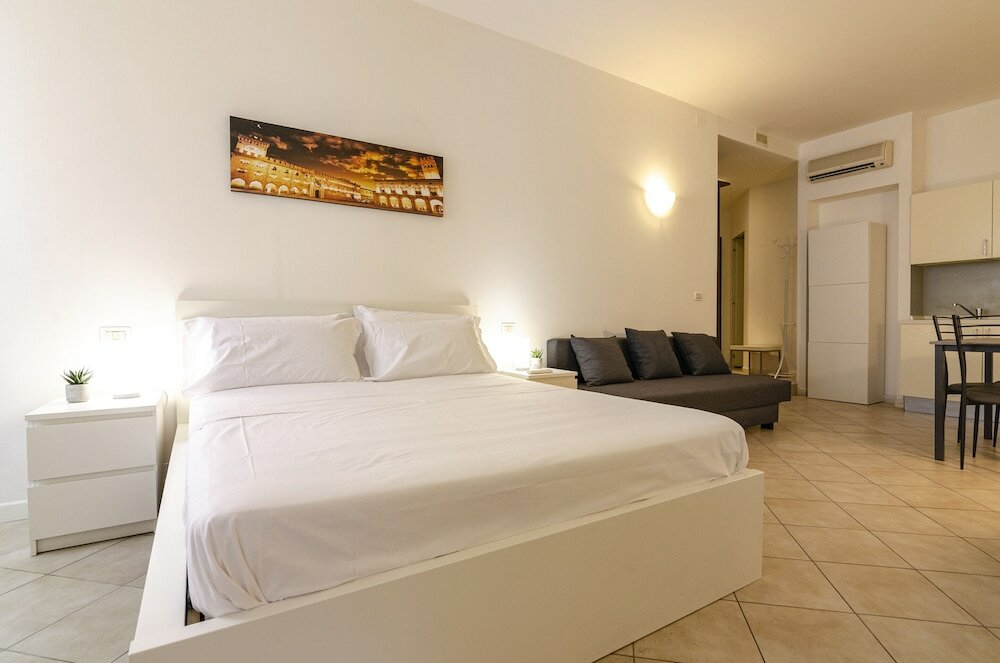 Фото Appartamento A Pochi Passi Da Palazzo Pallavicini