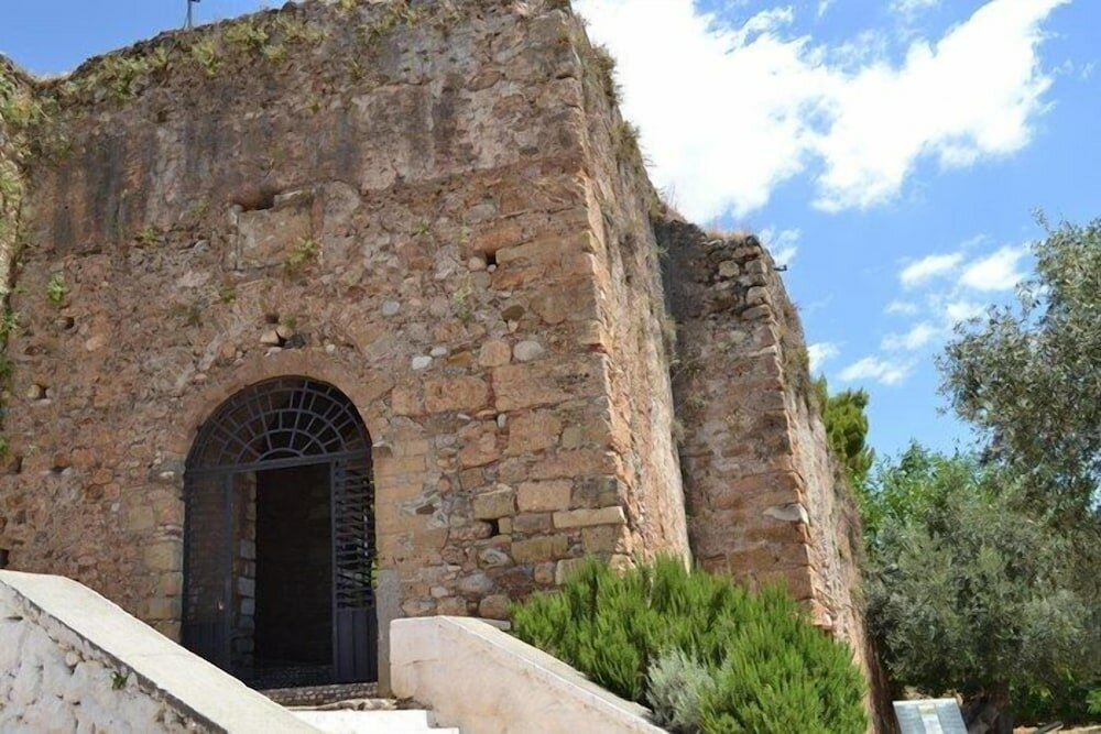 Фото Upscale Modern Escape in the Historic Center