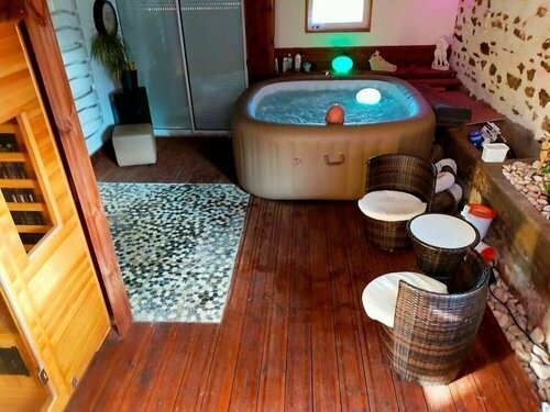 Гостиница Domaine de Cyrcé в Монлюсоне