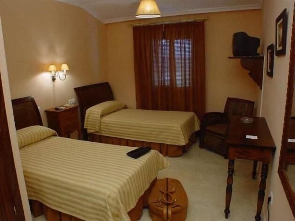 Фото Hostal - Restaurante Emilia