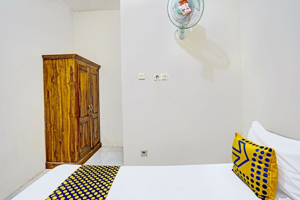 Фото Spot On 91824 Rumah Kaloka Syariah