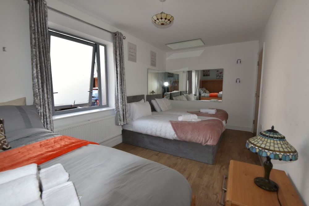 Фото Hughenden Garden Luxury Apartment