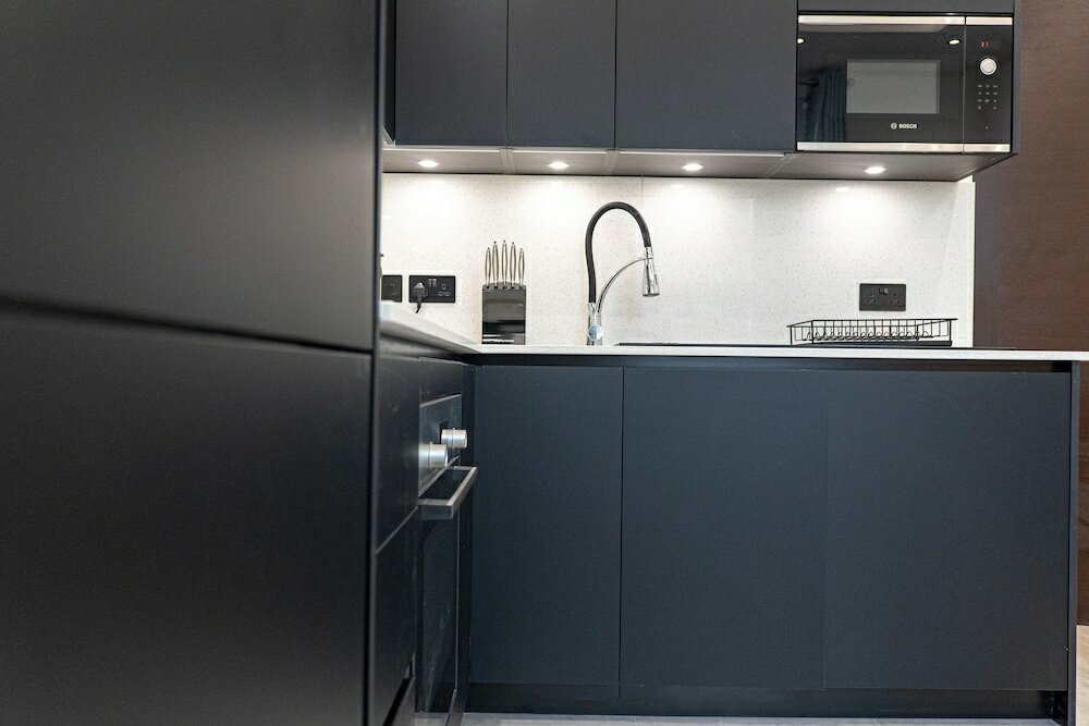 Фото 1&2 Br Apts near Holloway Train Station