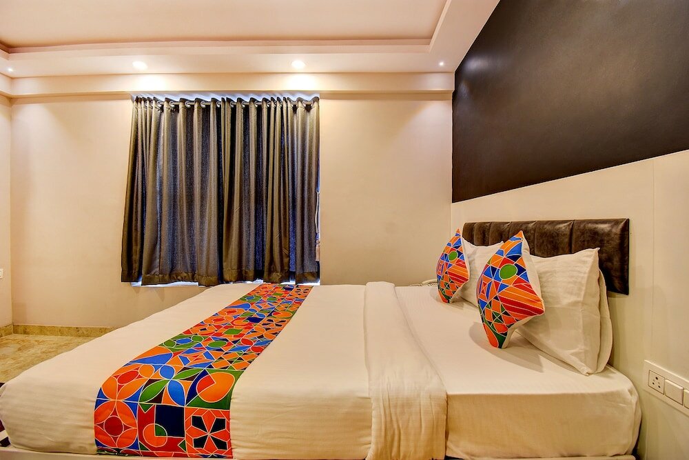 Фото Fabhotel Srk Platinum Inn