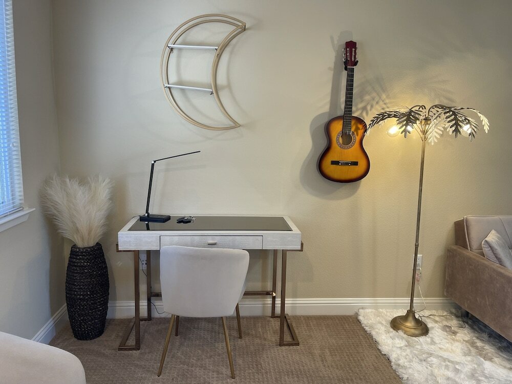 Фото Balmoral Apartments