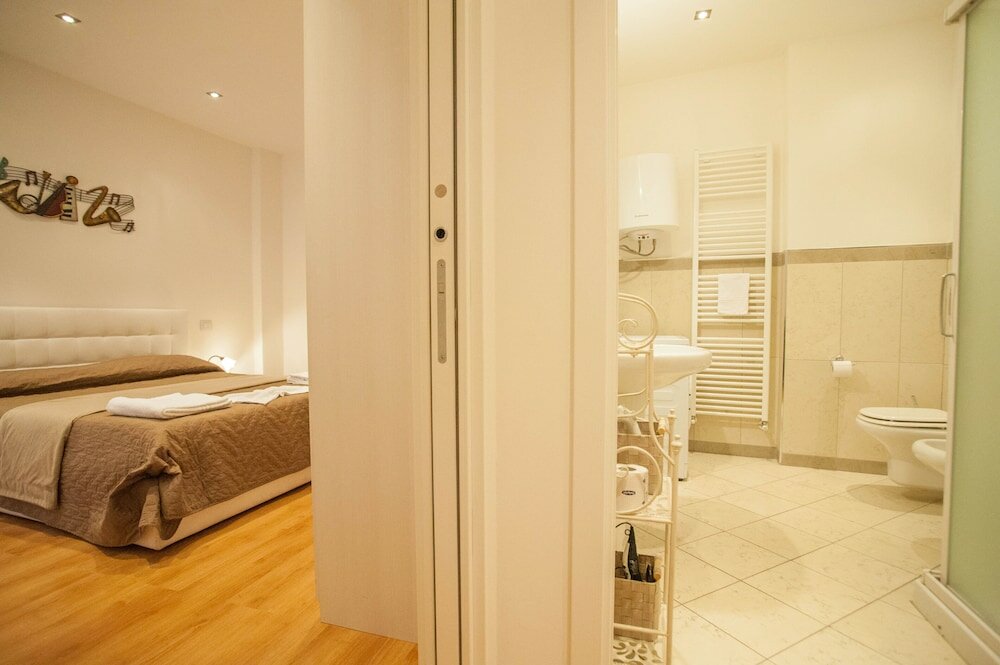 Фото Arena by side