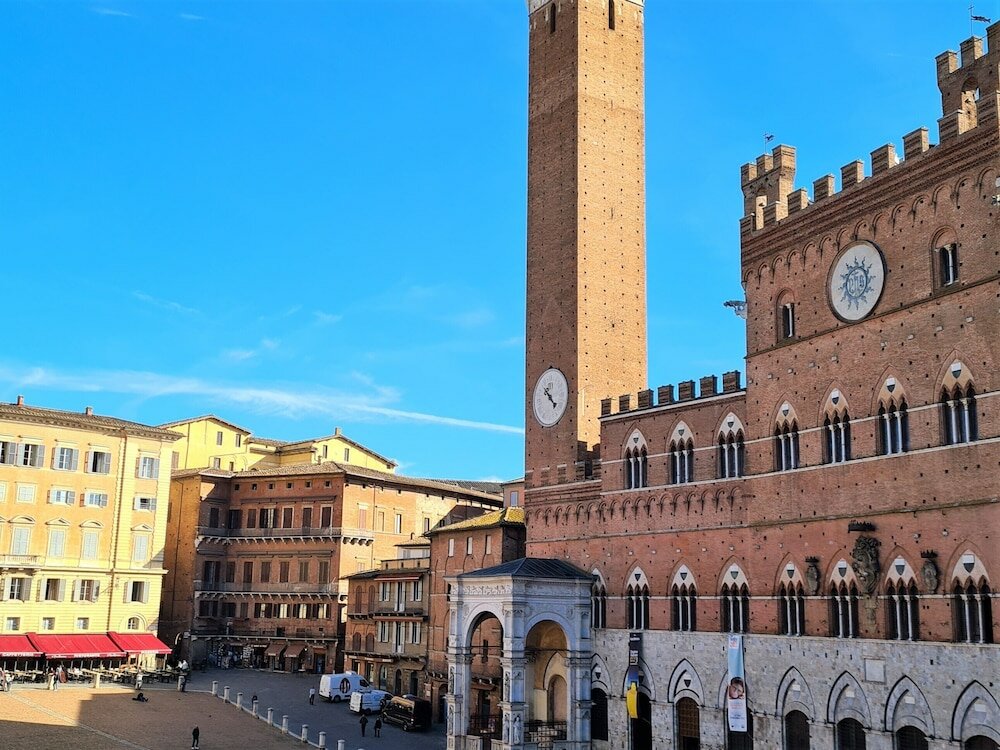 Фото The Balcony Suite -Piazza del Campo View