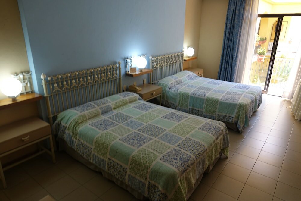 Фото Hotel América Colima