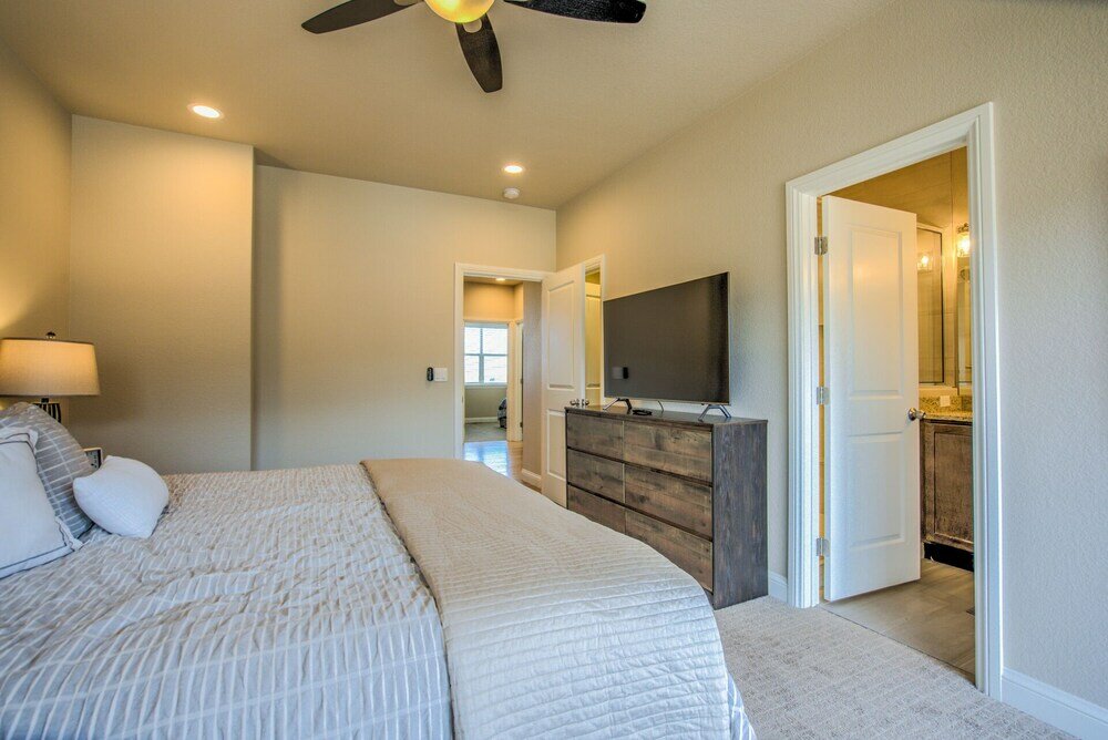 Фото 4bdpikes Peak Viewsminutes to Hiking & Dining!!