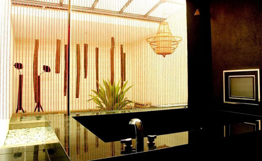 Фото Hip SPA Motel