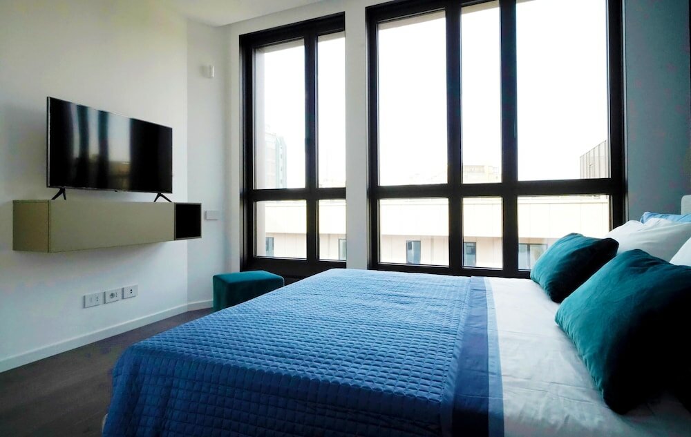 Фото San Babila Modern Apartment