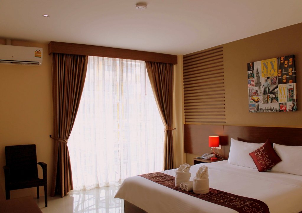 Фото Silver Sand Suites