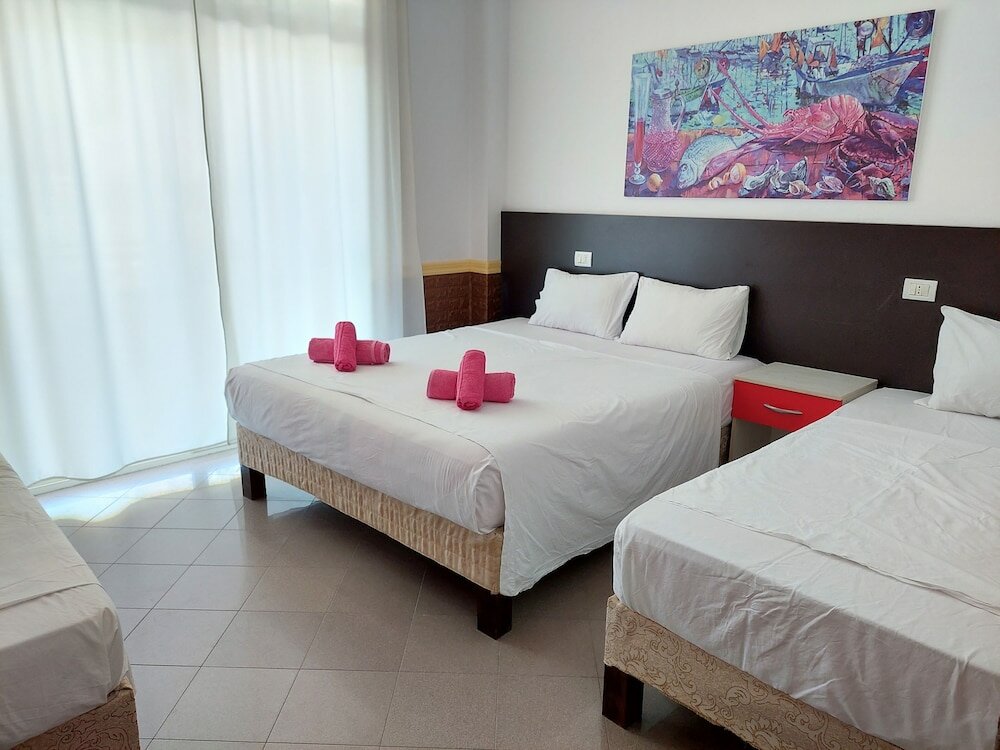 Фото Hotel Nacional Durres