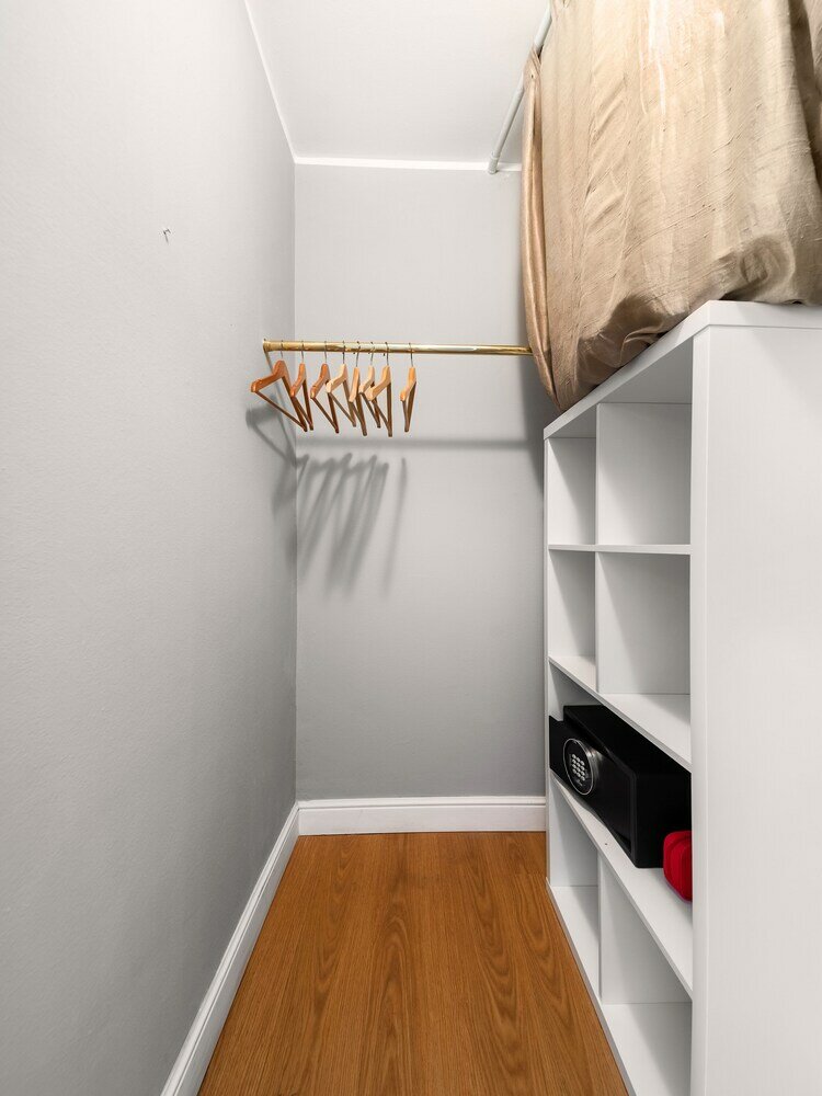 Фото Milan Adore