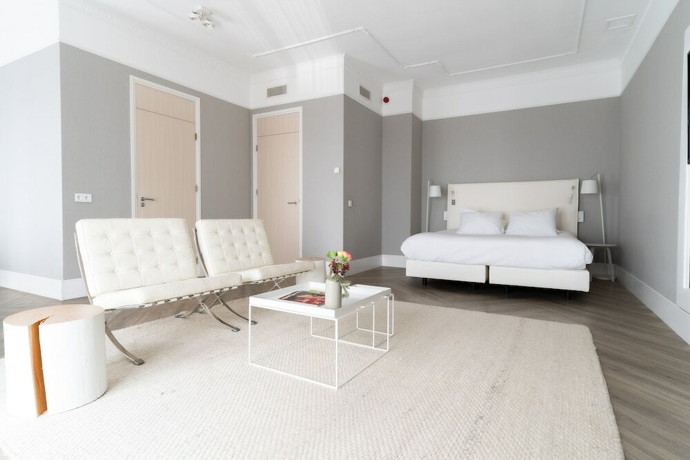 Фото Theaterhotel De Oranjerie