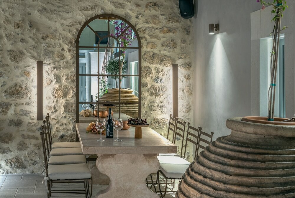 Фото Inotropes Boutique Suites - Adults Only