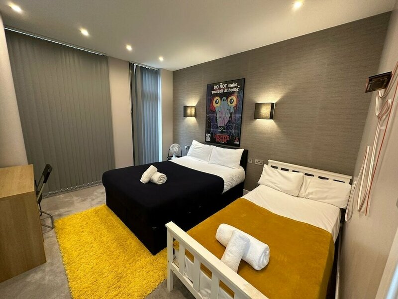 Гостиница Themed Stunning 1-bed Apartment in London в Лондоне