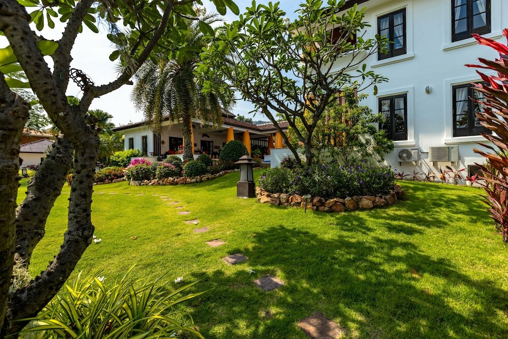Фото Bali Style Mansion In Great Location Hg