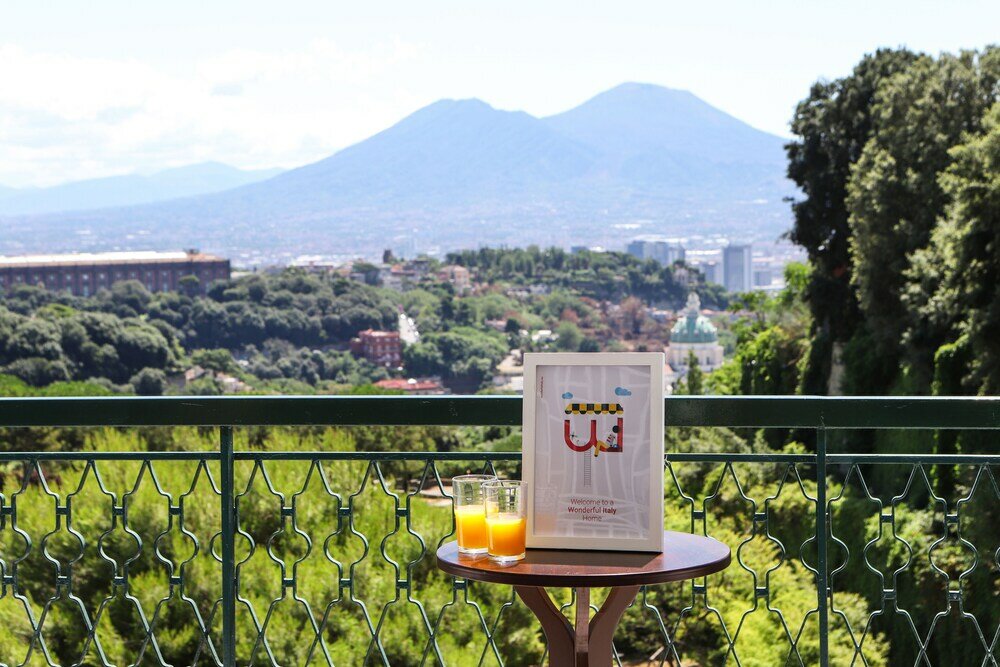 Фото Appartamento Con Terrazzo A Capodimonte