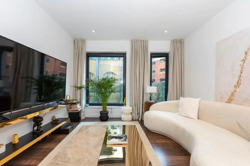 Фото Stylish and Central 1 Bedroom Flat in Fitzrovia