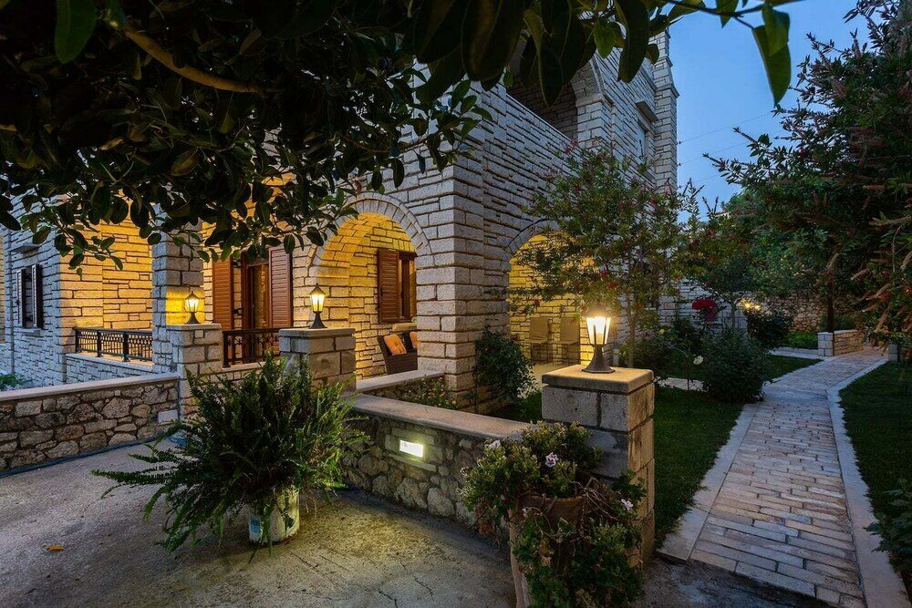 Фото Peacefull Stone-Built Villa