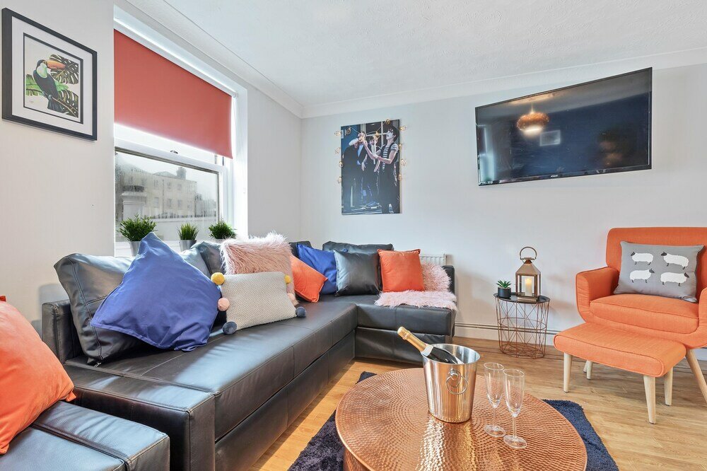 Фото Seabright Townhouse by My Getaways Parking for one car