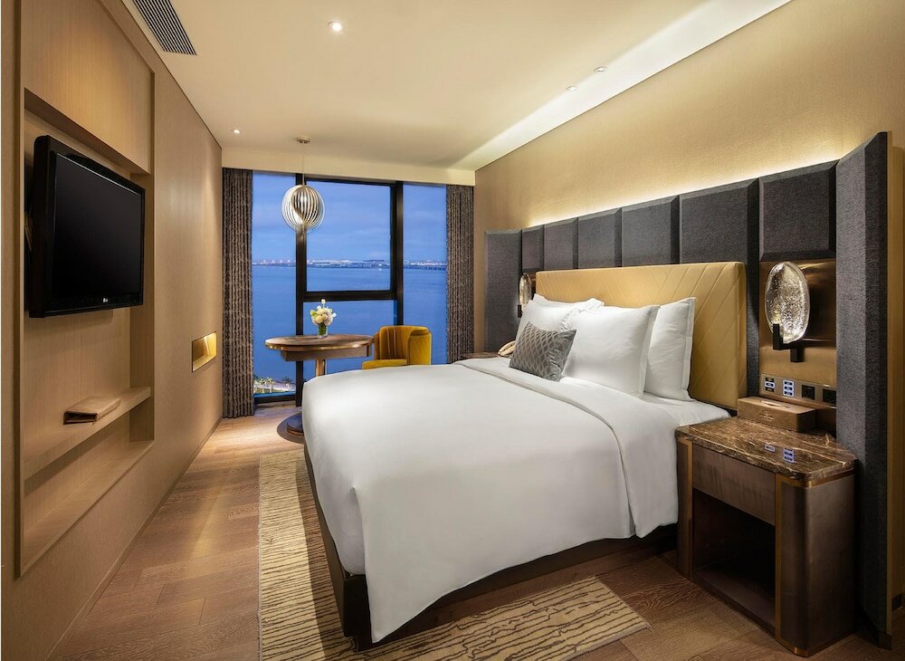 Фото Grand Bay Hotel Zhuhai