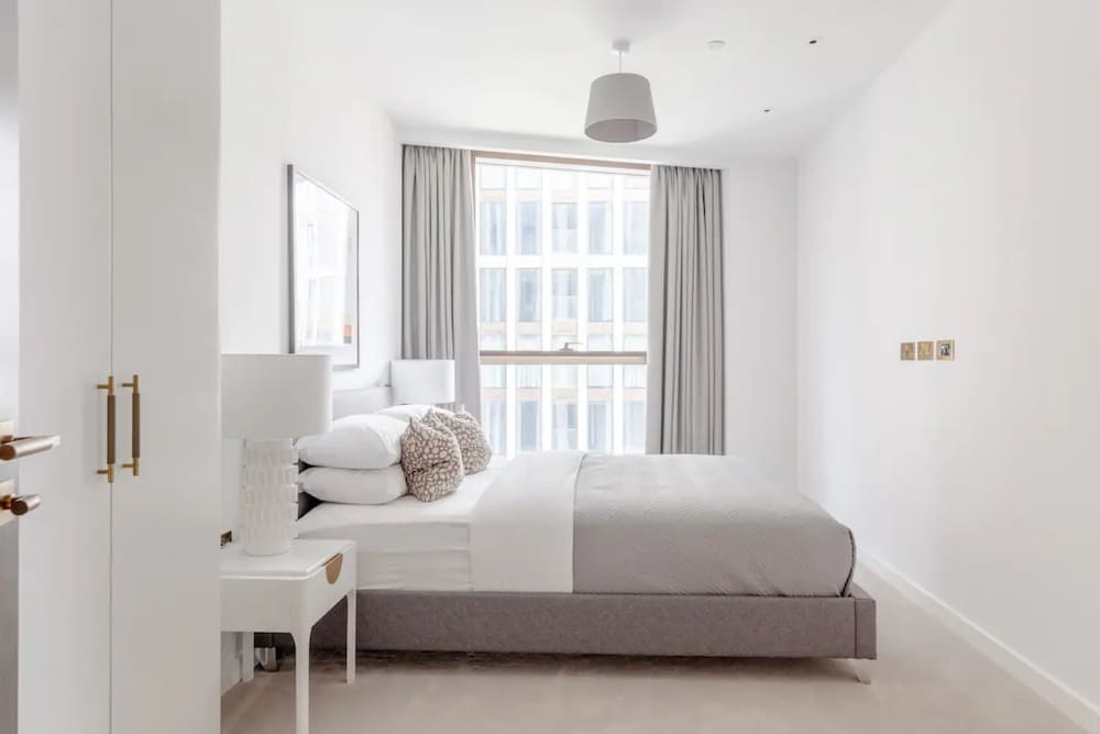 Фото Luxurious 2bd Flat by the River - Vauxhall